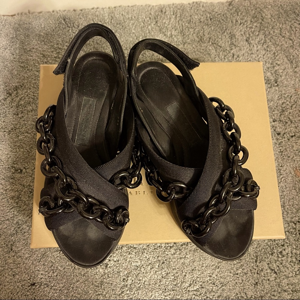 EUC Burberry chain sandals size 39.5 black